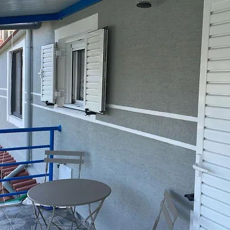 Lake View Loft 5 *