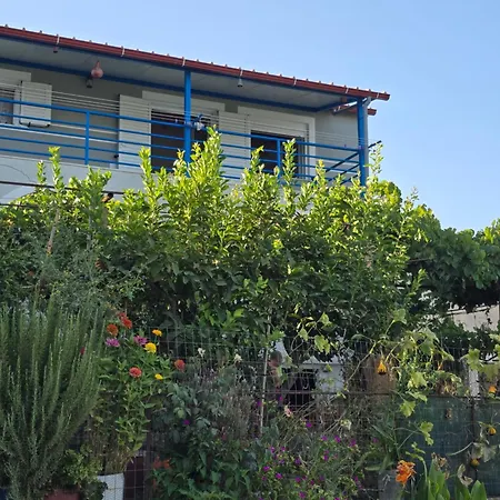 Lake View Loft 5 *